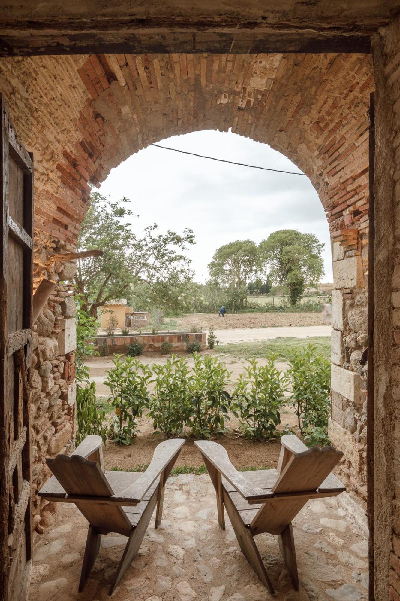 Hotel Castell De Vallgornera Peralada Exterior photo